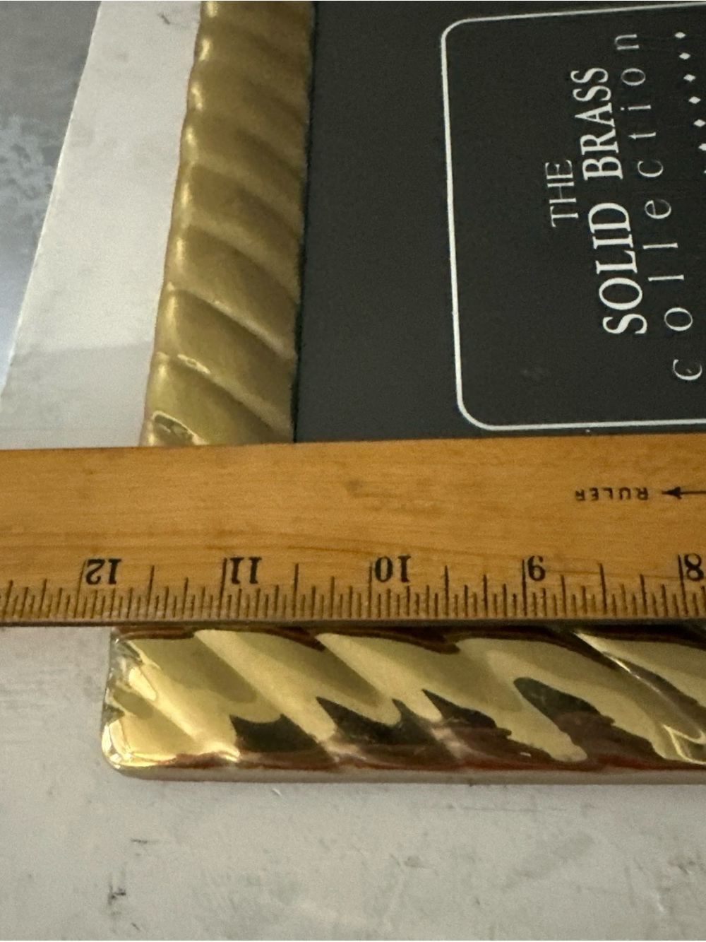 VINTAGE SOLID BRASS PICTURE FRAME FITS 8X10 WOOD BACK - Picture 6 of 7